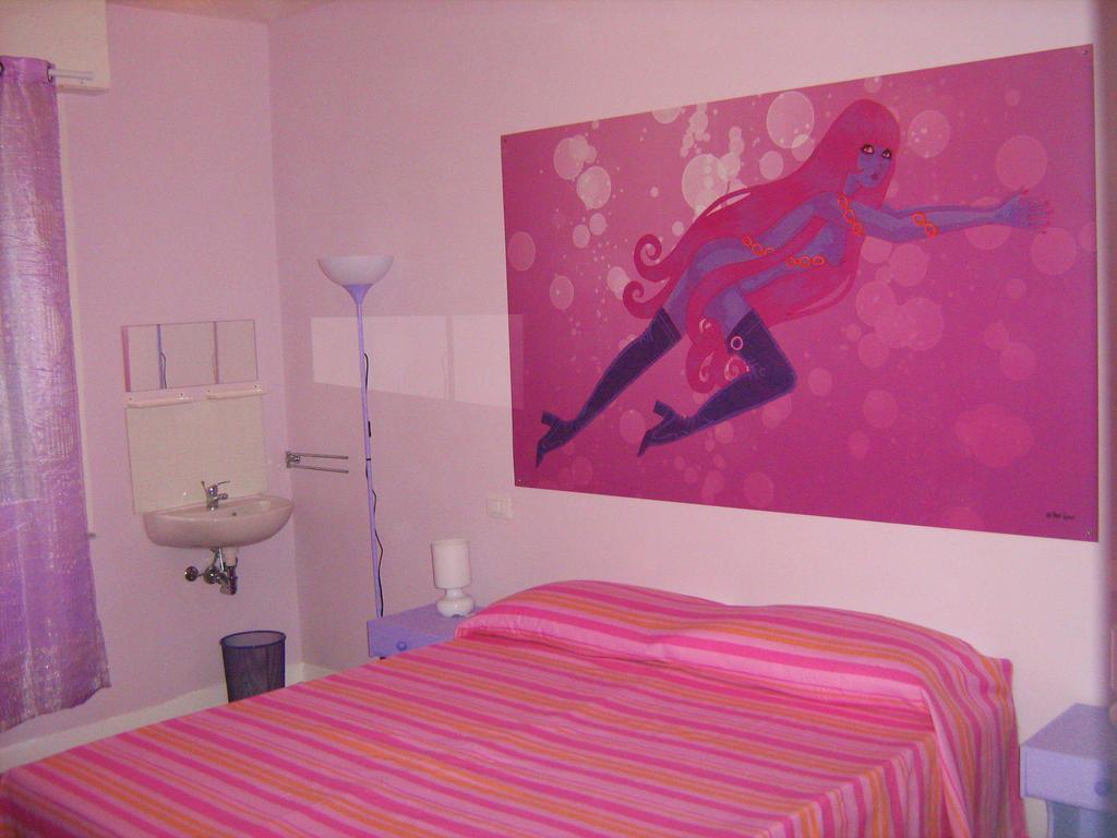 Sirenapop Concept B&B Rivazzurra Di Rimini Bilik gambar