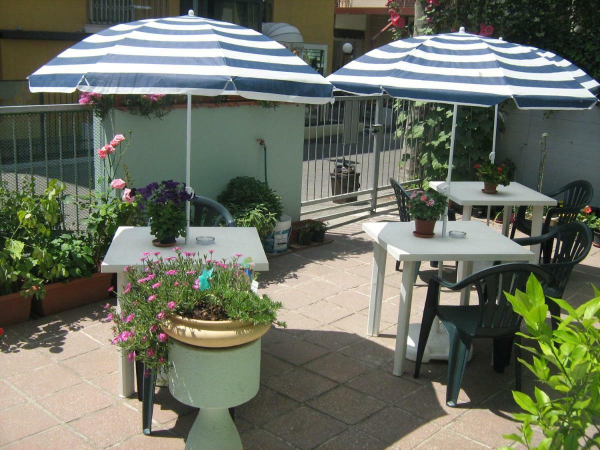 Sirenapop Concept B&B Rivazzurra Di Rimini Luaran gambar