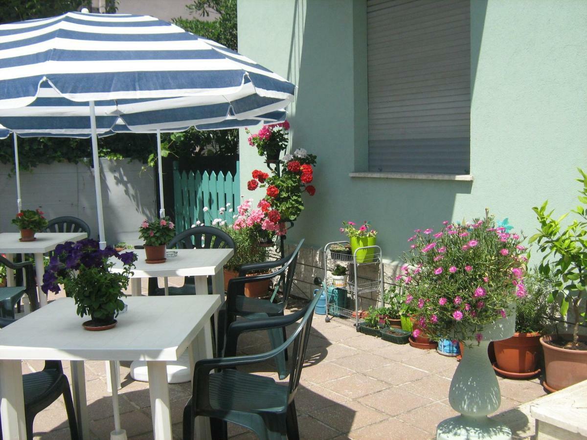 Sirenapop Concept B&B Rivazzurra Di Rimini Luaran gambar